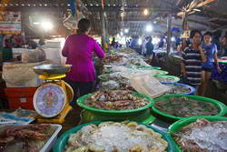 market-bangrak-fish-market